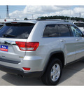 jeep grand cherokee 2012 silver suv gasoline 6 cylinders 2 wheel drive 5 speed automatic 77090