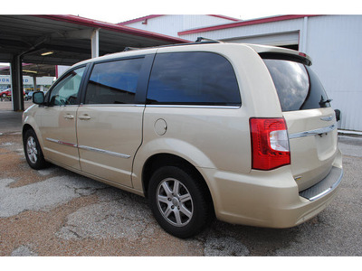 chrysler town country 2012 gold van touring l flex fuel 6 cylinders front wheel drive automatic with overdrive 77590