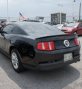 ford mustang 2010 black coupe v6 gasoline 6 cylinders rear wheel drive automatic 75062