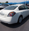 nissan altima 2009 white sedan s gasoline 4 cylinders front wheel drive automatic 76234
