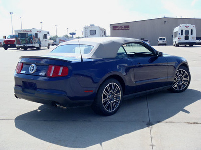 ford mustang 2012 dk  blue v6 premium gasoline 6 cylinders rear wheel drive automatic 62708