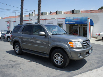 toyota sequoia 2004 dk  gray suv limited gasoline 8 cylinders rear wheel drive automatic 92882
