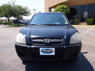 hyundai tucson 2005 black suv gl gasoline 4 cylinders front wheel drive automatic 75075
