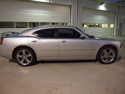 dodge charger 2010 silver sedan r t gasoline 8 cylinders rear wheel drive automatic 77375