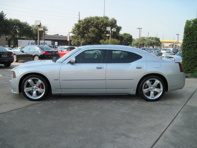 dodge charger 2007 silver sedan srt 8 gasoline 8 cylinders rear wheel drive shiftable automatic 77477