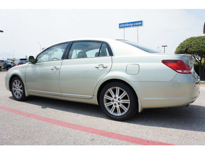 toyota avalon 2006 green sedan limited gasoline 6 cylinders front wheel drive automatic 76543