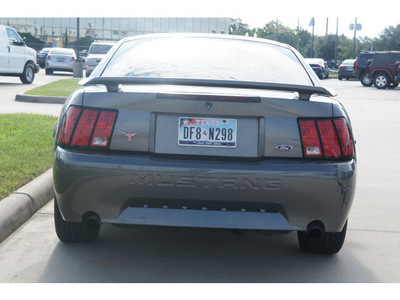 ford mustang 2004 gray coupe gasoline 6 cylinders rear wheel drive automatic 77090