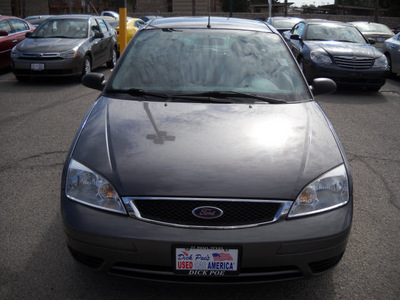 ford focus 2007 gray coupe zx3 gasoline 4 cylinders front wheel drive automatic 79925