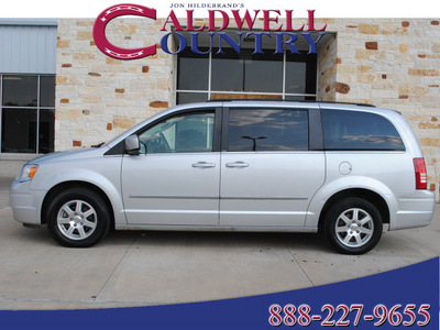 chrysler town and country 2009 silver van touring gasoline 6 cylinders front wheel drive automatic 77836