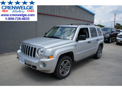 jeep patriot 2008 silver suv limited gasoline 4 cylinders 4 wheel drive automatic 78028