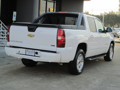 chevrolet avalanche 2010 white suv lt flex fuel 8 cylinders 4 wheel drive automatic with overdrive 77074