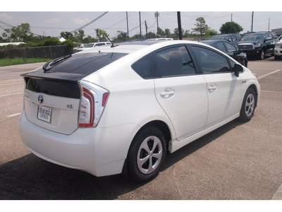 toyota prius 2012 white hatchback three hybrid 4 cylinders front wheel drive automatic 77074