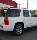 gmc yukon 2009 white suv sle gasoline 8 cylinders 2 wheel drive automatic 79925