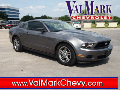 ford mustang 2010 dk  gray coupe v6 gasoline 6 cylinders rear wheel drive automatic 78130