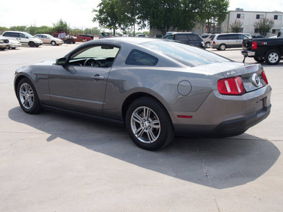 ford mustang 2010 dk  gray coupe v6 gasoline 6 cylinders rear wheel drive automatic 78130