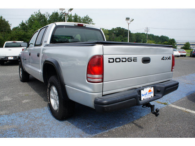dodge dakota 2001 bright silver sport gasoline 6 cylinders 4 wheel drive automatic with overdrive 07712