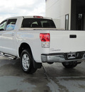 toyota tundra 2011 white limited gasoline 8 cylinders 2 wheel drive automatic with overdrive 77477