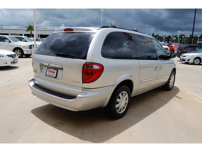 chrysler town and country 2007 silver van touring gasoline 6 cylinders front wheel drive automatic with overdrive 77656