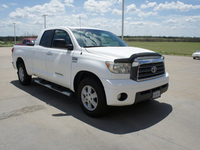 toyota tundra 2007 white limited gasoline 8 cylinders rear wheel drive automatic 75110