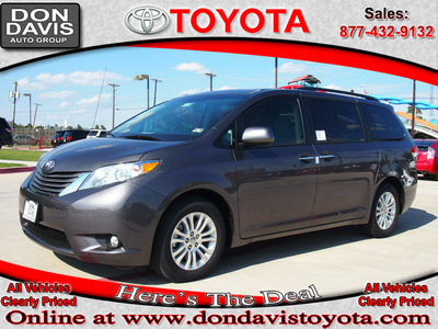 toyota sienna 2013 predawn gray van xle gasoline 6 cylinders front wheel drive automatic 76011