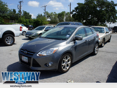 ford focus 2012 gray hatchback sel flex fuel 4 cylinders front wheel drive automatic 75062