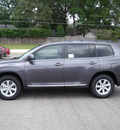 toyota highlander 2012 gray suv se gasoline 6 cylinders front wheel drive automatic 75604