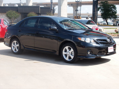 toyota corolla 2013 black sedan s gasoline 4 cylinders front wheel drive automatic 78232