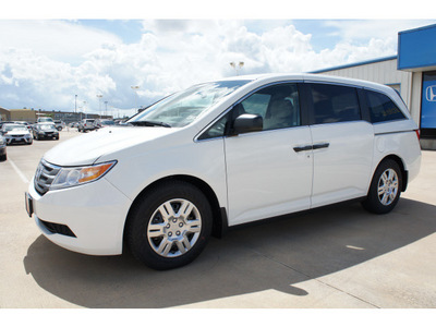 honda odyssey 2012 white van lx gasoline 6 cylinders front wheel drive automatic 77034
