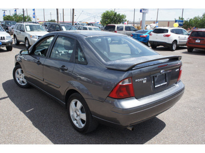 ford focus 2006 dk  gray sedan zx4 se gasoline 4 cylinders front wheel drive automatic 78539