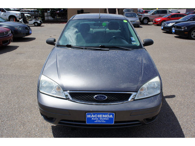 ford focus 2006 dk  gray sedan zx4 se gasoline 4 cylinders front wheel drive automatic 78539