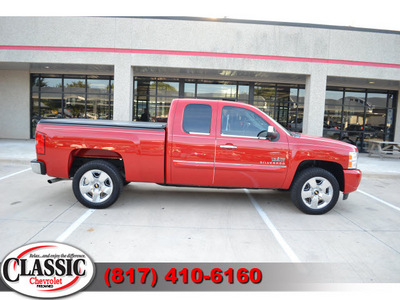 chevrolet silverado 1500 2011 red pickup truck lt flex fuel 8 cylinders 2 wheel drive automatic 76051