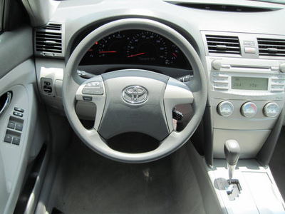 toyota camry 2011 white sedan le gasoline 4 cylinders front wheel drive automatic with overdrive 77469