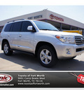 toyota land cruiser 2013 silver suv gasoline 8 cylinders 4 wheel drive automatic 76116