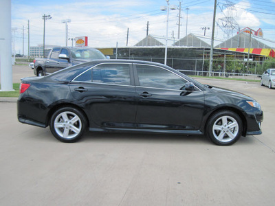 toyota camry 2012 black sedan se gasoline 4 cylinders front wheel drive shiftable automatic 77469