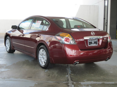 nissan altima 2010 dk  red sedan 2 5 s gasoline 4 cylinders front wheel drive shiftable automatic 77477