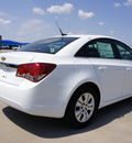 chevrolet cruze 2012 white sedan ls gasoline 4 cylinders front wheel drive 6 speed automatic 76234
