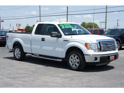 ford f 150 2010 white xlt gasoline 8 cylinders 2 wheel drive automatic 78840