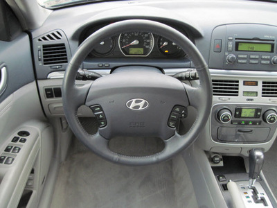 hyundai sonata 2007 green sedan limited gasoline 6 cylinders front wheel drive shiftable automatic 77074