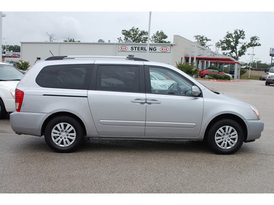 kia sedona 2011 silver van lx gasoline 6 cylinders front wheel drive automatic with overdrive 77802