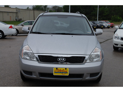 kia sedona 2011 silver van lx gasoline 6 cylinders front wheel drive automatic with overdrive 77802