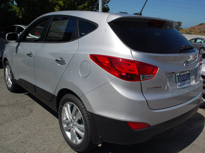 hyundai tucson 2013 radiant silver limited gasoline 4 cylinders front wheel drive automatic 94010