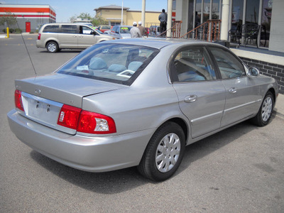 kia optima 2005 silver sedan gasoline 4 cylinders front wheel drive automatic 79925