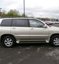 toyota highlander 2002 gold suv gasoline 6 cylinders all whee drive automatic 13502