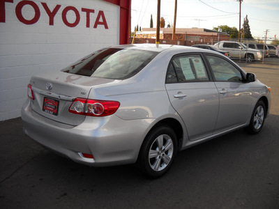 toyota corolla 2011 silver sedan gasoline 4 cylinders front wheel drive automatic 79925