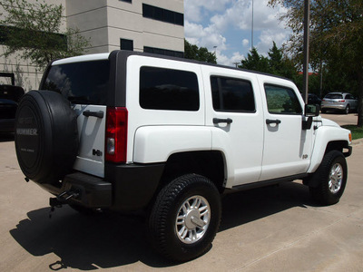 hummer h3 2006 white suv gasoline 5 cylinders 4 wheel drive automatic 75080