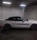 ford mustang 2011 white gt gasoline 8 cylinders rear wheel drive 6 speed manual 76108