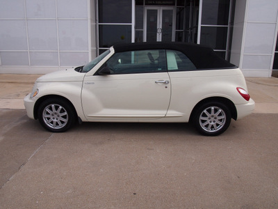 chrysler pt cruiser 2006 off white touring gasoline 4 cylinders front wheel drive automatic 77802