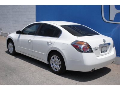 nissan altima 2010 white sedan gasoline 4 cylinders front wheel drive automatic 78505