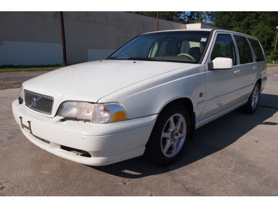 volvo v70 2000 white wagon se gasoline 5 cylinders front wheel drive automatic 28217