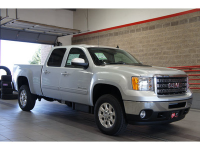 gmc sierra 2500 2013 silver slt diesel v8 4 wheel drive automatic 79015